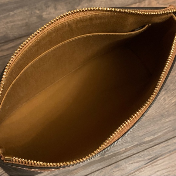 ❌SOLD❌ Celine Medium Zipped Cosmetic Pouch in Triomphe Canvas and Calfskin Tan - Picture 10 of 12